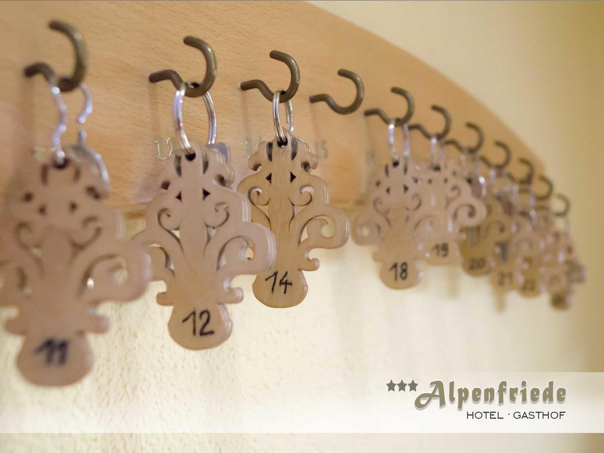 קורון ונוסטה Hotel Alpenfriede מראה חיצוני תמונה